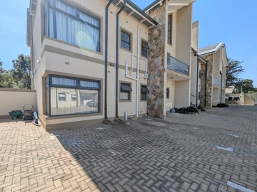 3 Bedroom Garden Flat