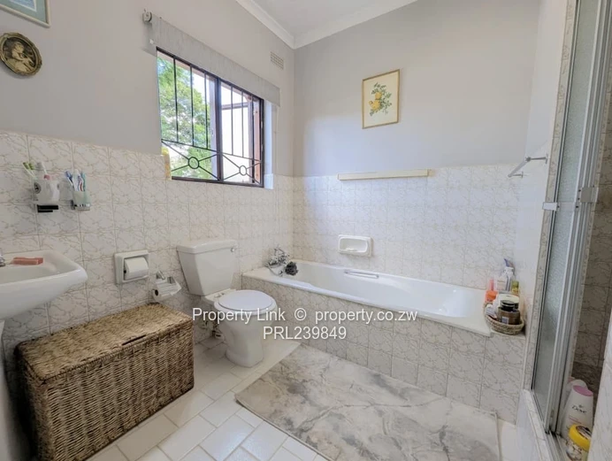 Double Storey Townhouse In Wonderful Complex