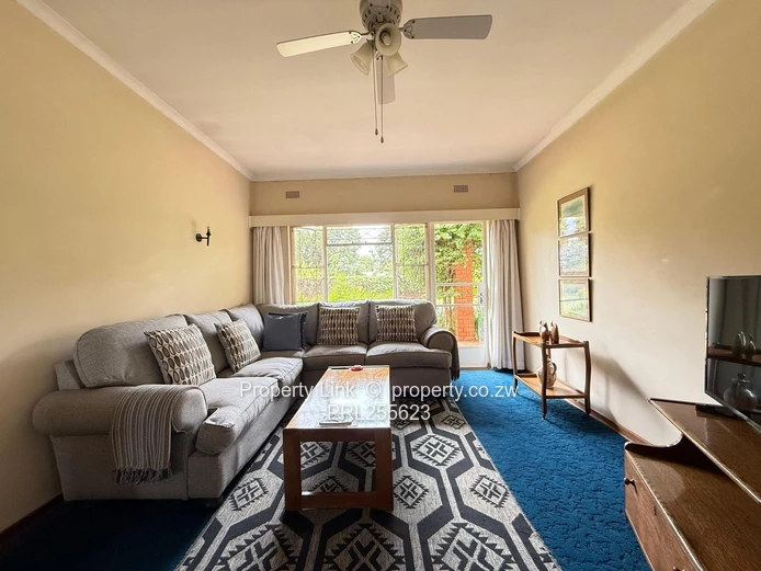 Family Home On Quiet Close With Borehole & Pool