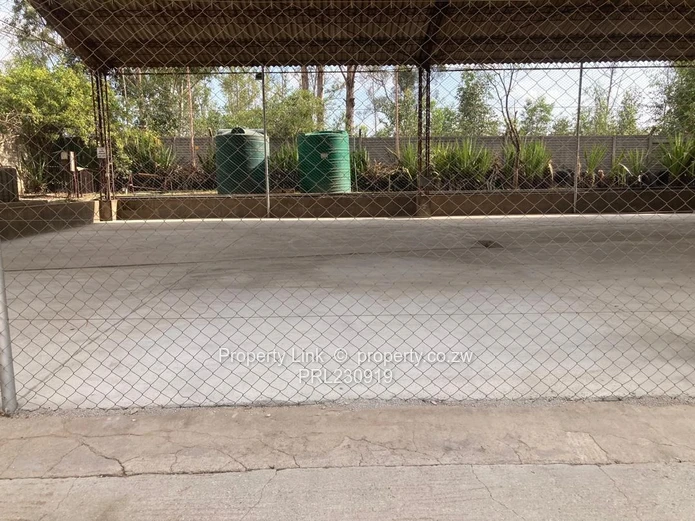 Industrial Yard - Ideal For Workshop / Truck Stop