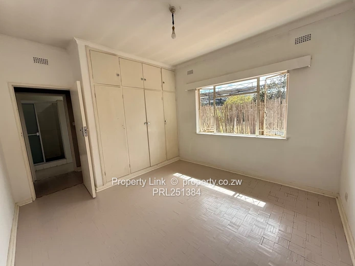 PRIME 4677m²  RIDGEWAY SOUTH LOCATION