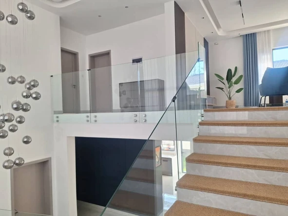 8 Unit Townhouse Complex