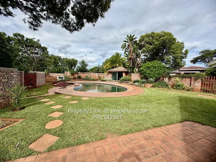 Rolf Valley - Super Convenient Location