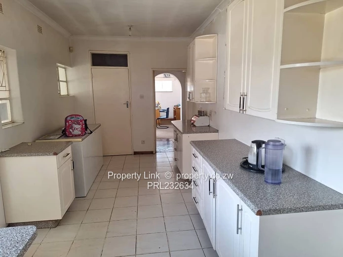 4 Bed Compact House - North of Samora Machel Ave