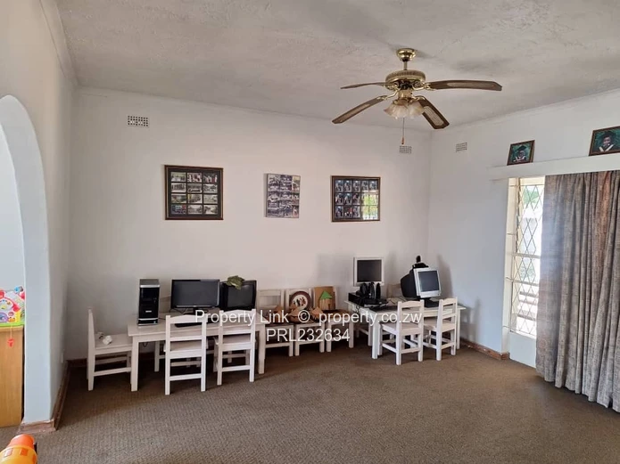4 Bed Compact House - North of Samora Machel Ave