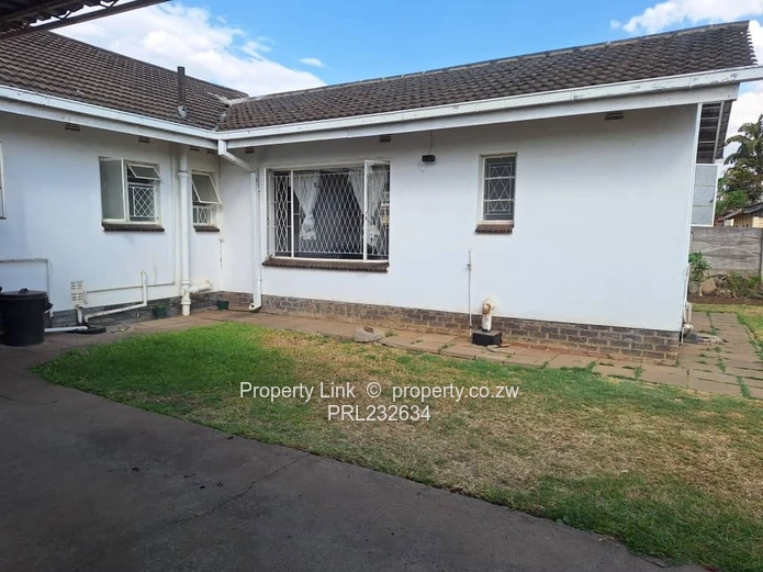 4 Bed Compact House - North of Samora Machel Ave