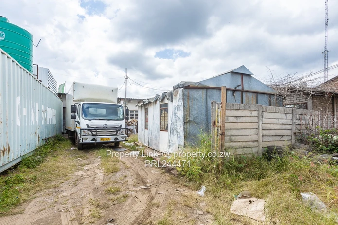 Main Road Frontage Double Stand Opportunity