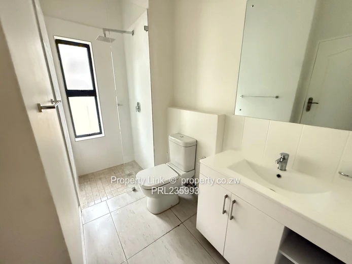 2-Bed, 2 -Bath Ground Floor Flat Available To Rent