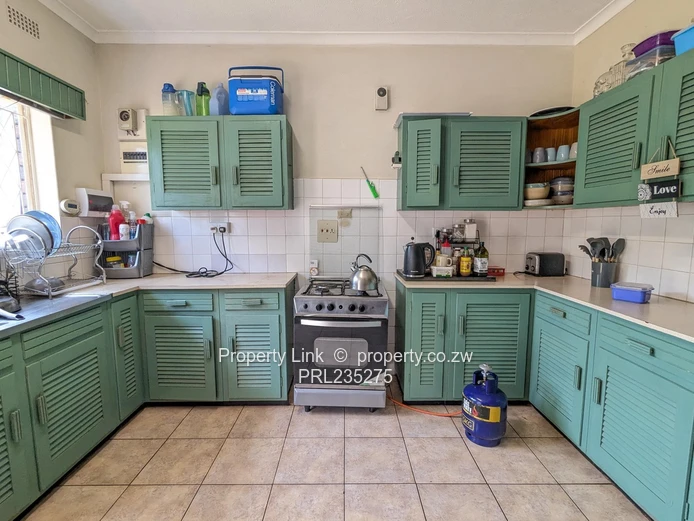 2-bed, 1-bath Garden Flat In Greystone Park