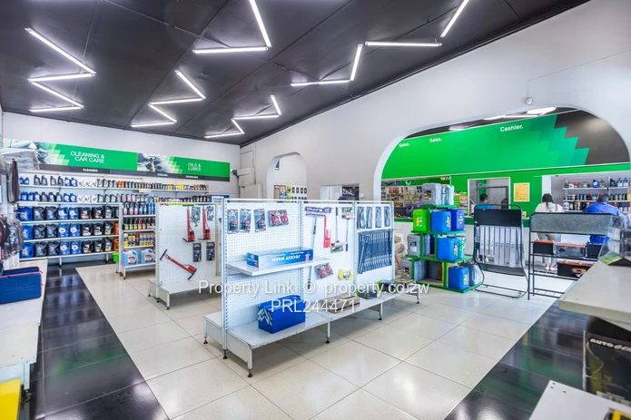 Main Road Frontage Double Stand Opportunity